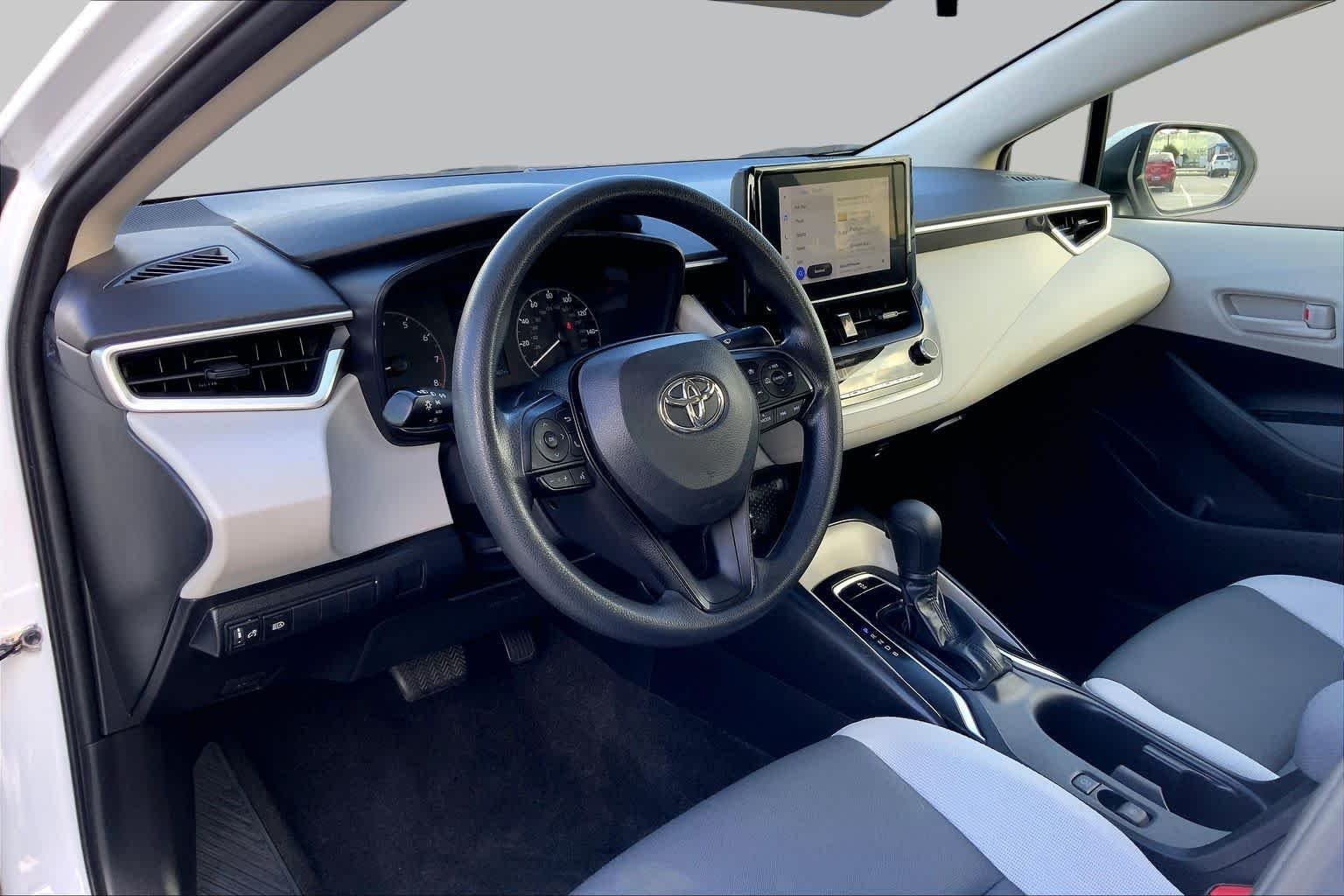 Used 2023 Ice Cap Toyota LE image 17