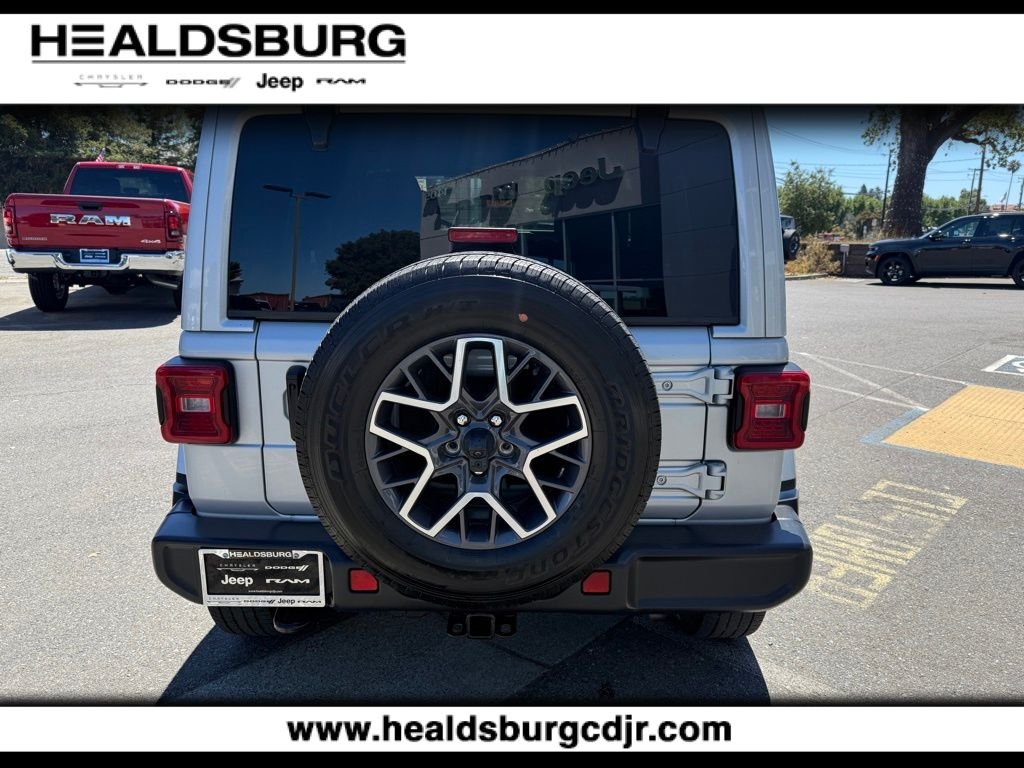 2024 Jeep Wrangler 4-Door Sahara - Photo 4