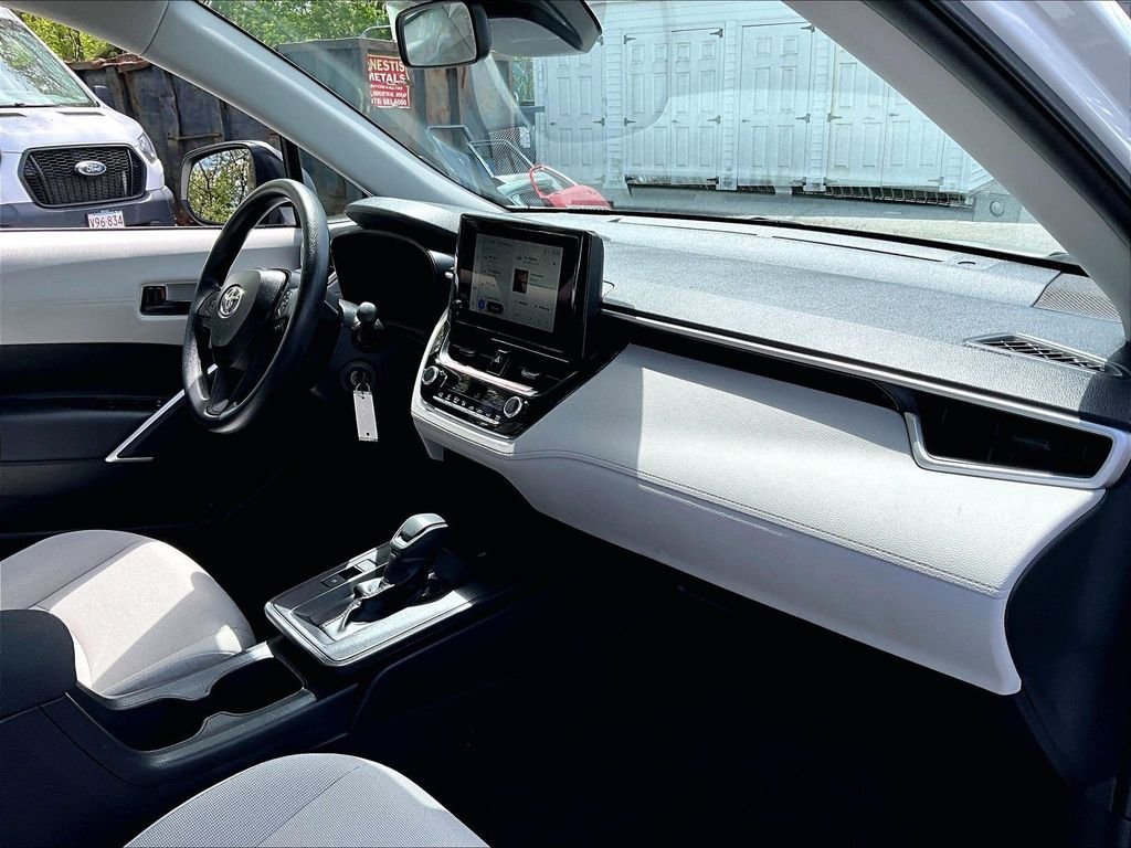 Used 2026 Beige Toyota L image 21