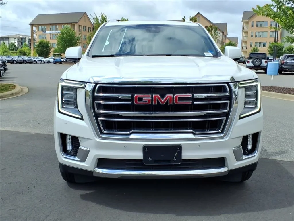Used 2023 White GMC SLT image 41