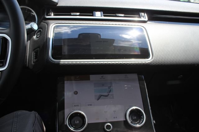 Used 2022 White Land Rover S image 4