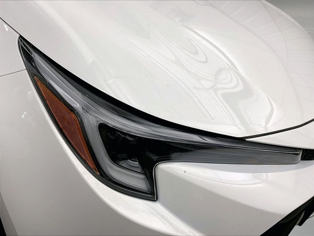 Used 2026 White Toyota LE image 33