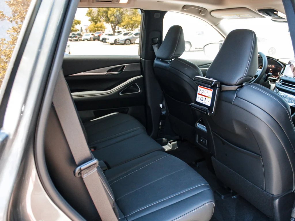 New 2027 GRAPHITE SHADOW INFINITI Luxe AWD image 30