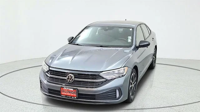 Used 2024 Silver Volkswagen 1.5T Sport image 3