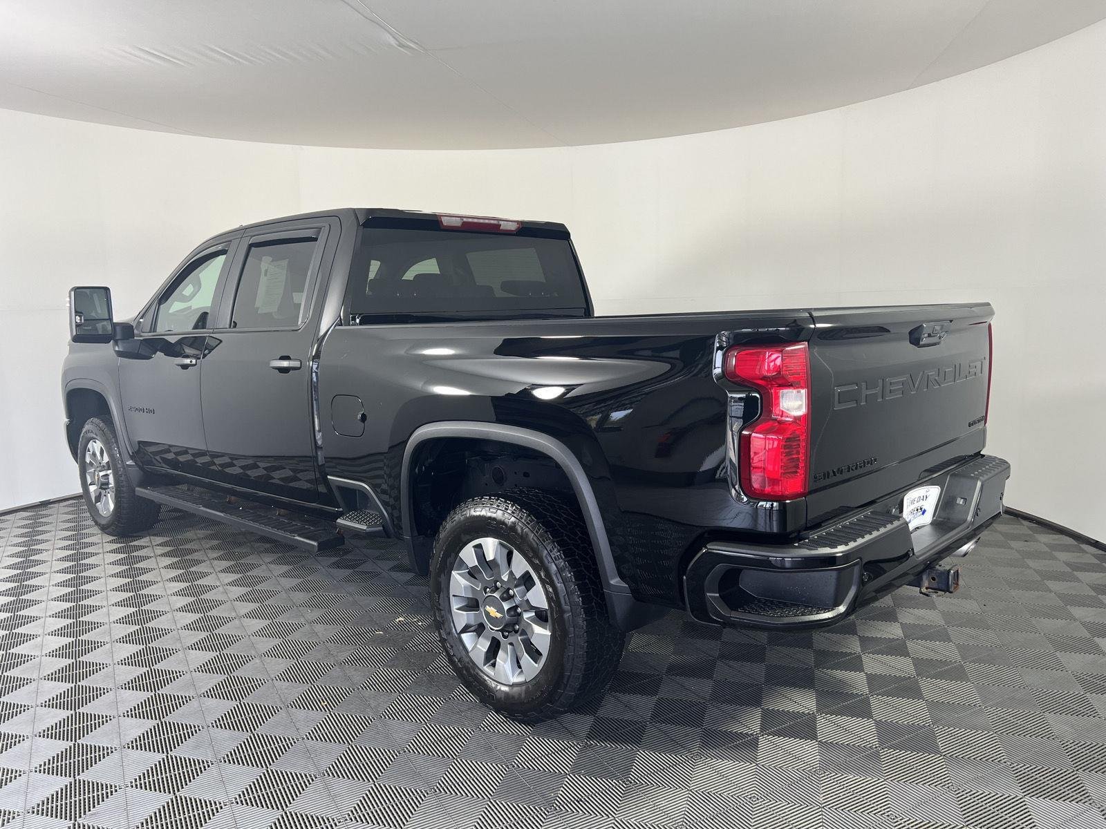 Used 2024 Black Chevrolet Custom image 22