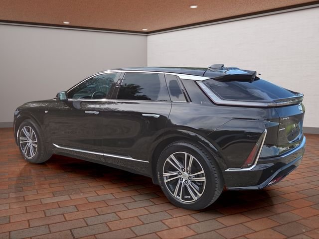 Used 2024 Black Metallic Cadillac Luxury image 32