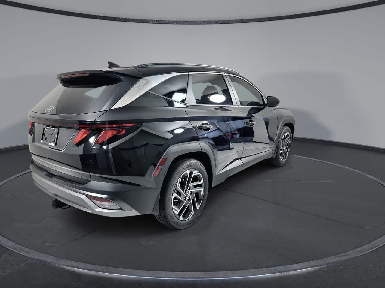 New 2026 Phantom Black Hyundai SEL Plus FWD image 8