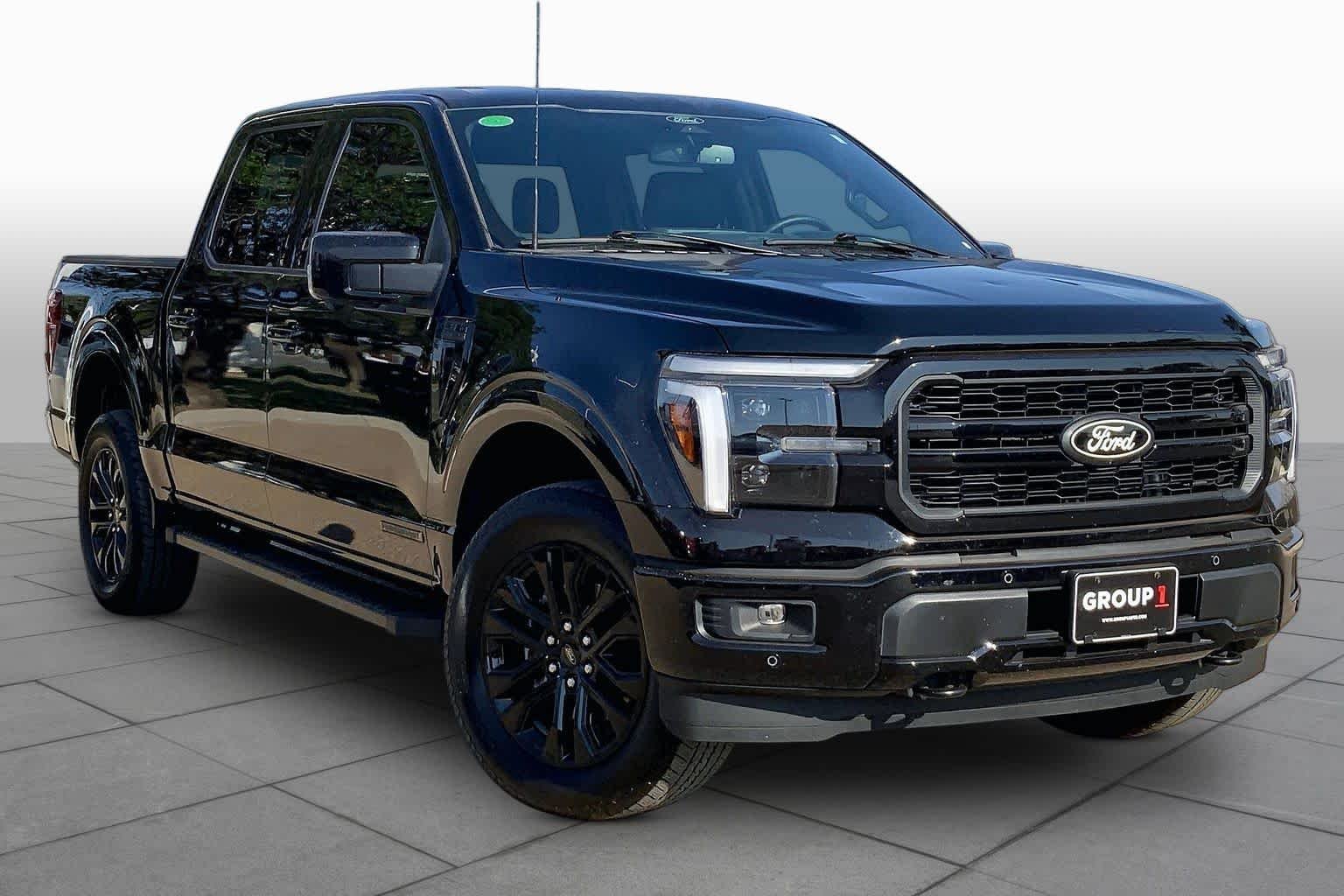 Used 2025 Agate Black Metallic Ford LARIAT image 3