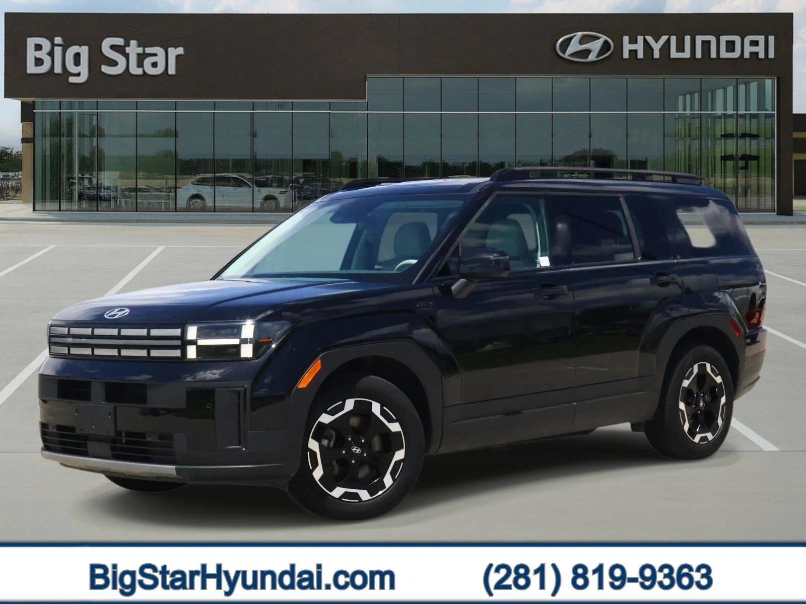 Used 2025 Phantom Black Hyundai SEL image 1