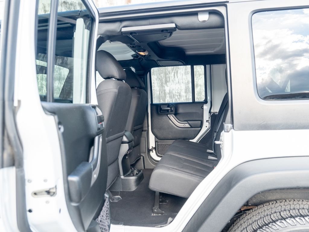 Used 2017 White Jeep Unlimited Sport image 34
