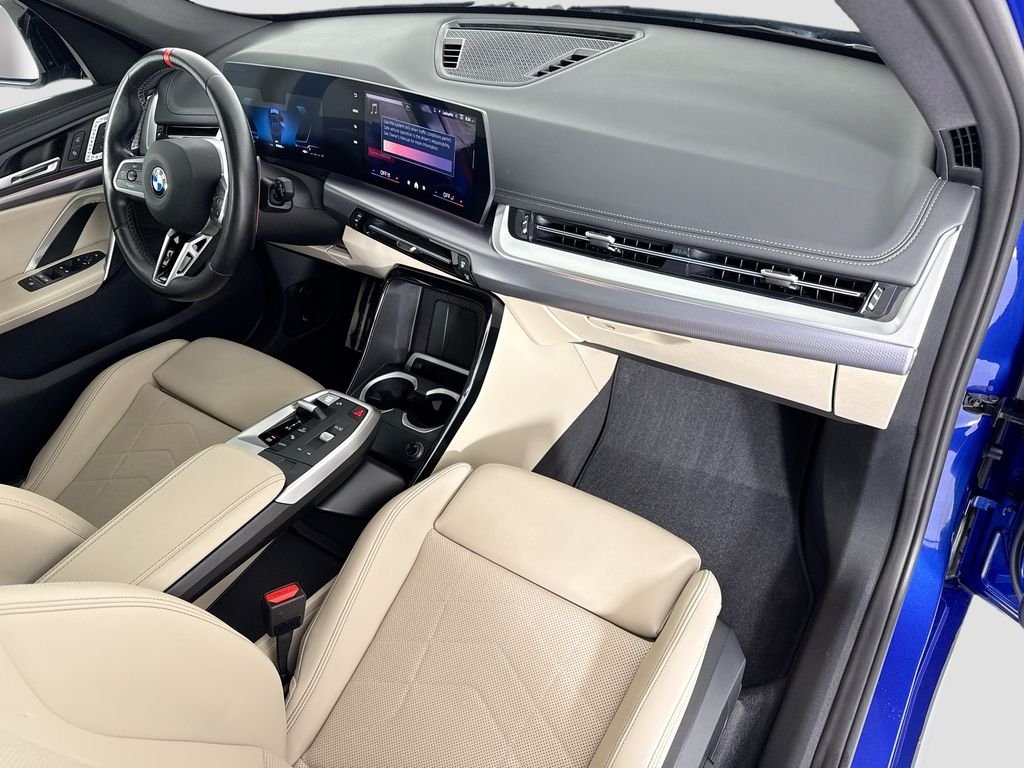 Used 2024 Blue Metallic BMW M35i image 17