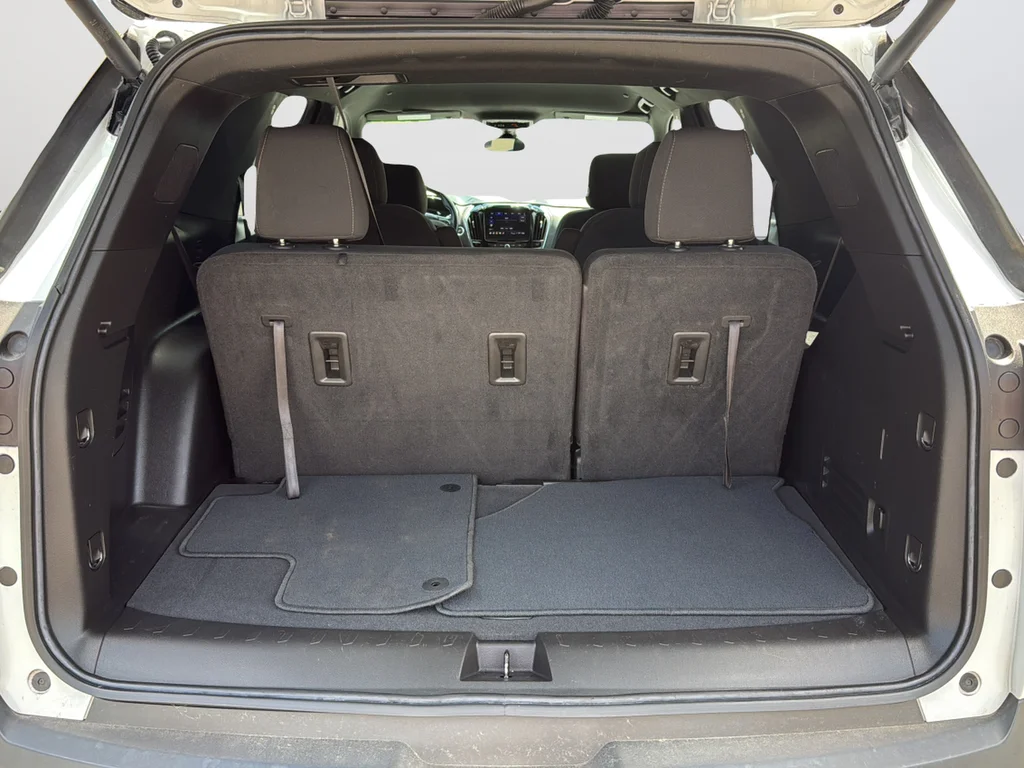 Used 2022 White Chevrolet LT image 27