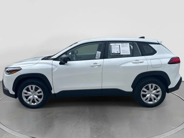 Used 2023 Pearl Toyota L image 2