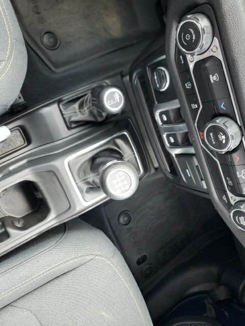 Used 2025 Blue Jeep Sport image 20