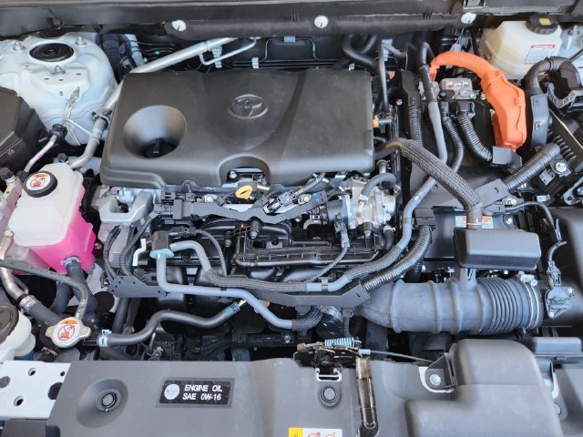 Used 2025 White Toyota LE image 16