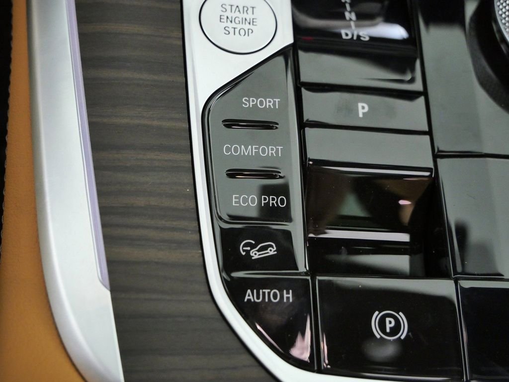 New 2027 Brooklyn Grey Metallic BMW xDrive40i image 43