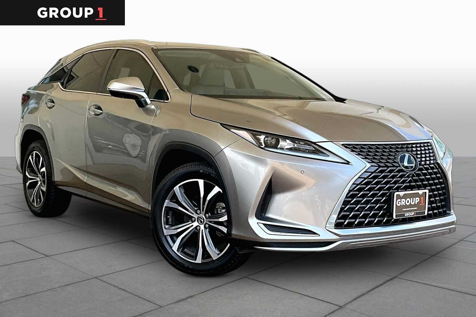 Used 2021 Atomic Silver Lexus  image 3