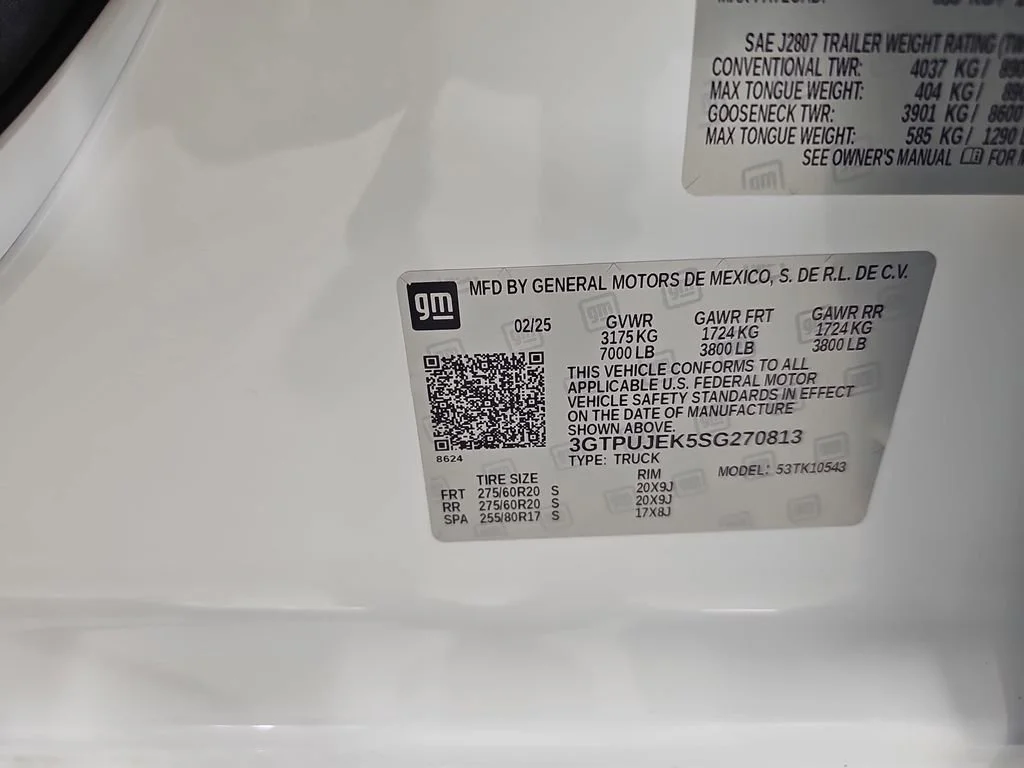 Certified Used 2025 Summit White GMC Elevation image 41