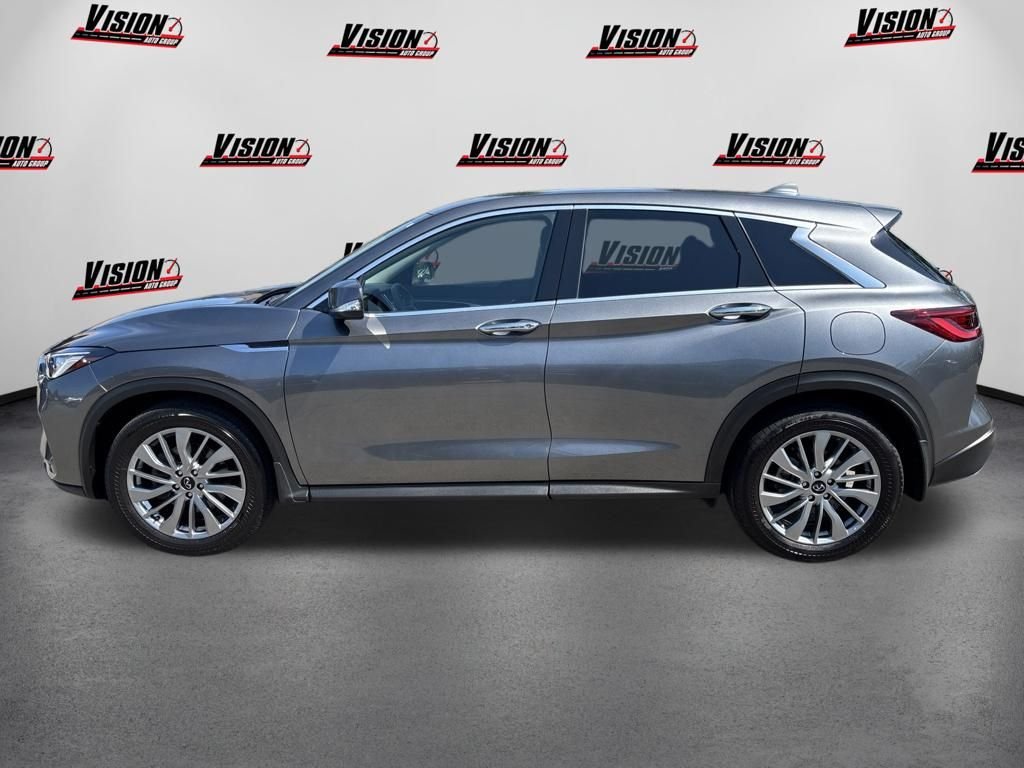 Used 2025 Gray INFINITI PURE image 10