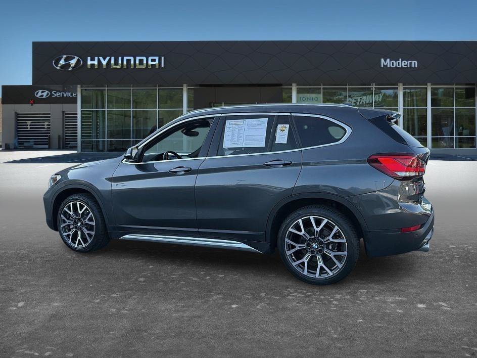 Used 2021 Mineral Gray Metallic BMW sDrive28i image 5