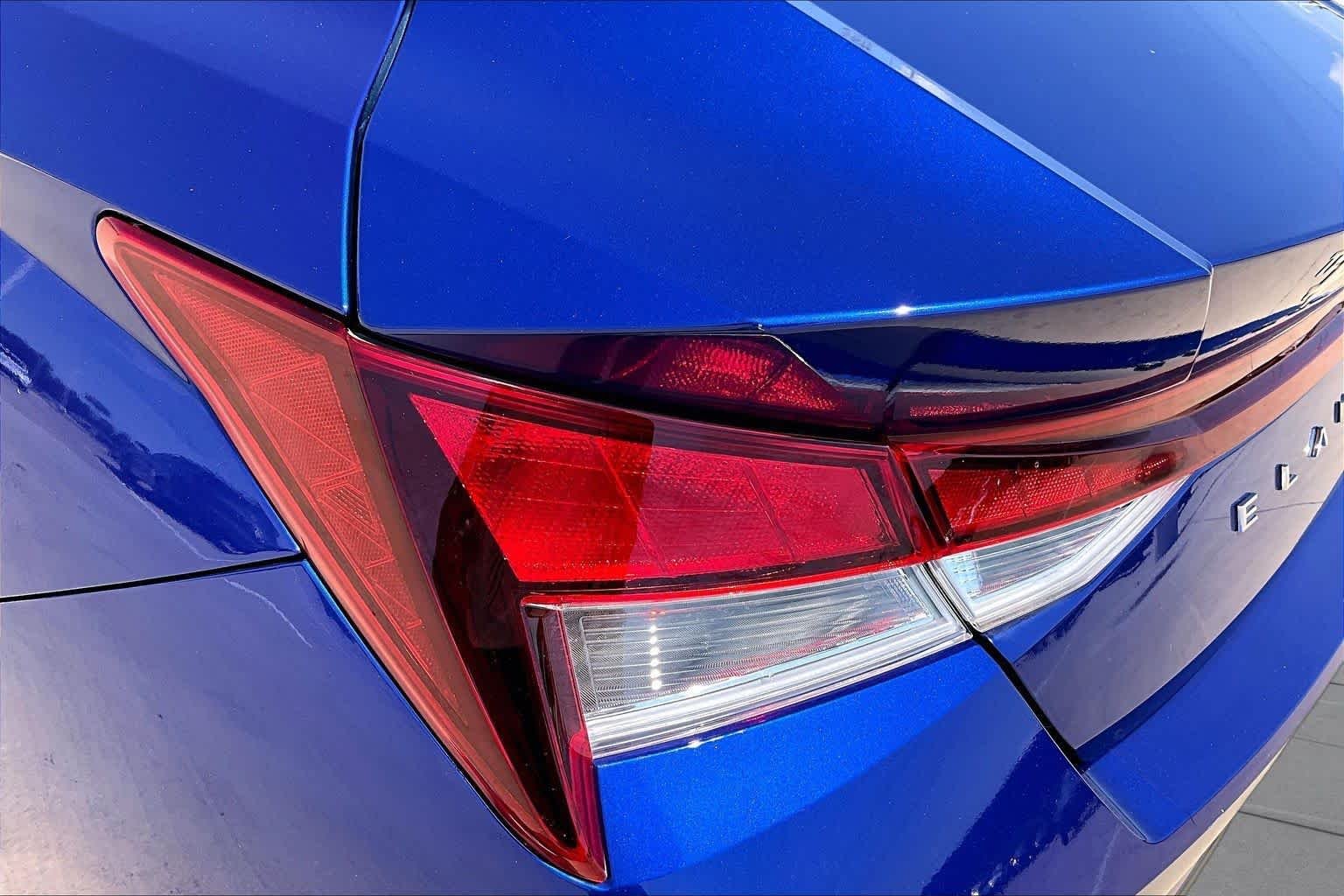 Used 2021 Intense Blue Hyundai SE image 29