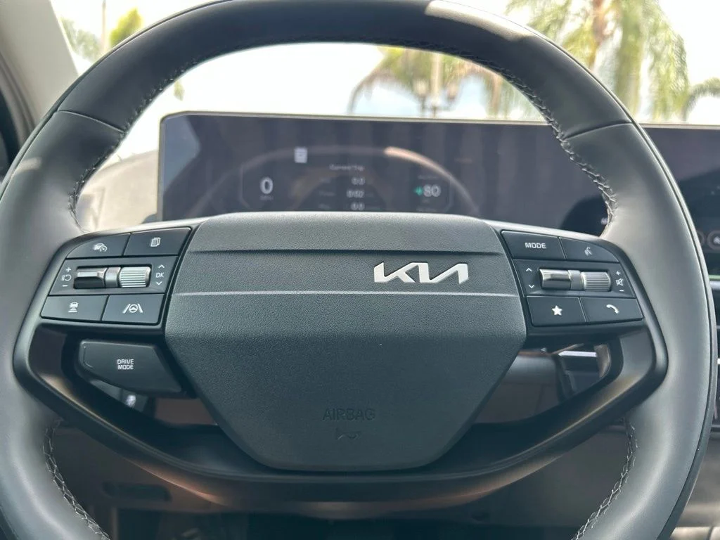 Certified Used 2026 Midnight Black Kia Light image 22