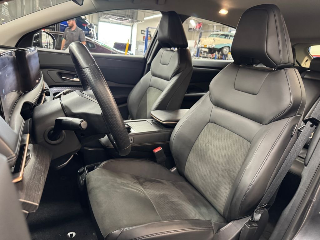 Used 2023 Gray Nissan ENGAGE image 15