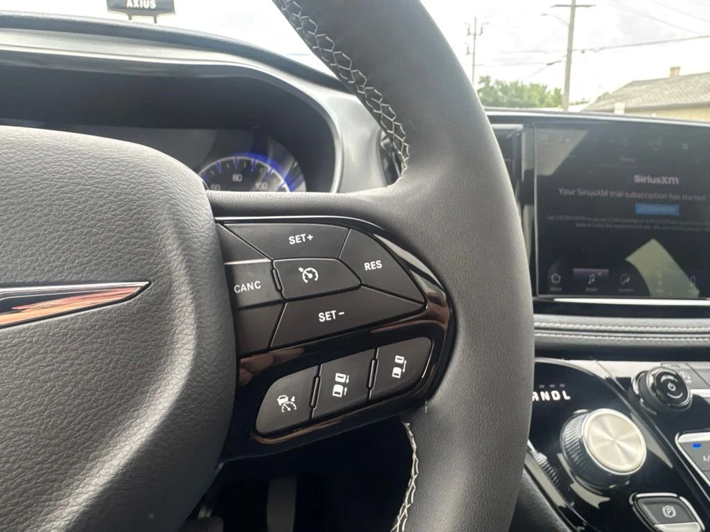 2025 Chrysler Pacifica Limited - Photo 34