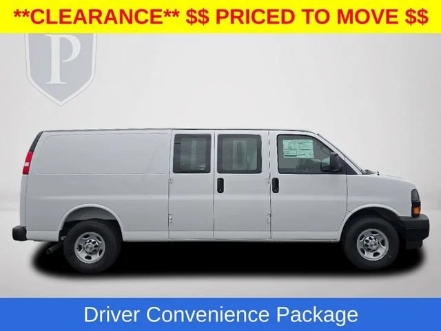New 2025 Summit White Chevrolet WT image 5