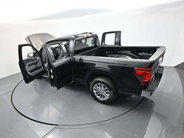 New 2026 Agate Black Metallic Ford XLT image 79