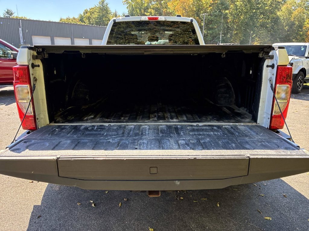 Used 2022 White Ford XL image 11