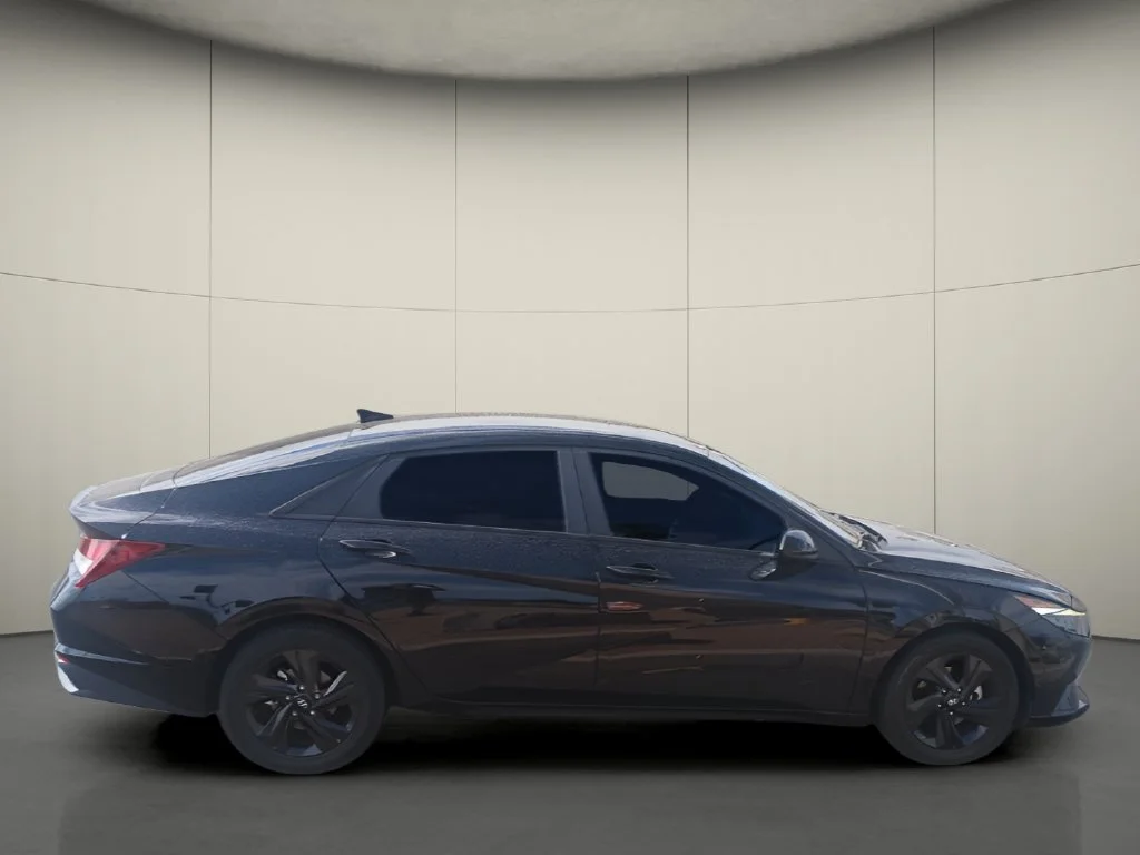 Used 2023 Black Hyundai SEL image 8