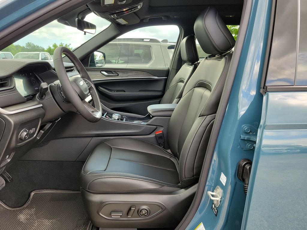New 2026 Steel Blue Exterior Paint Jeep Limited image 14