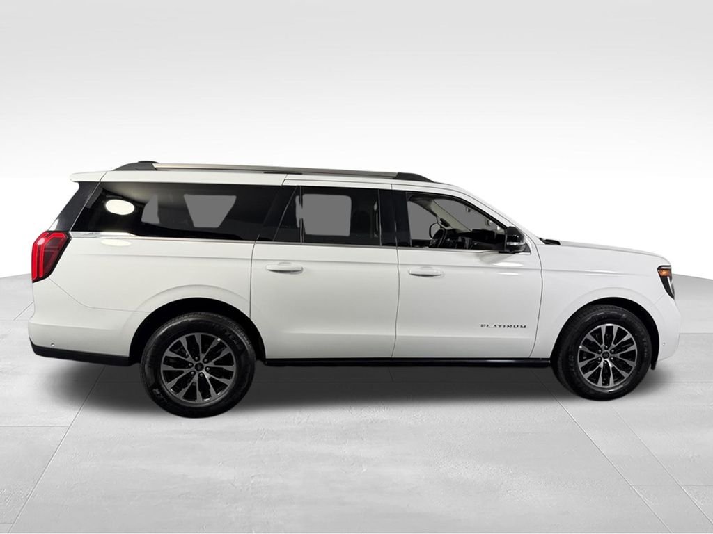 Used 2025 White Metallic Ford Platinum image 4