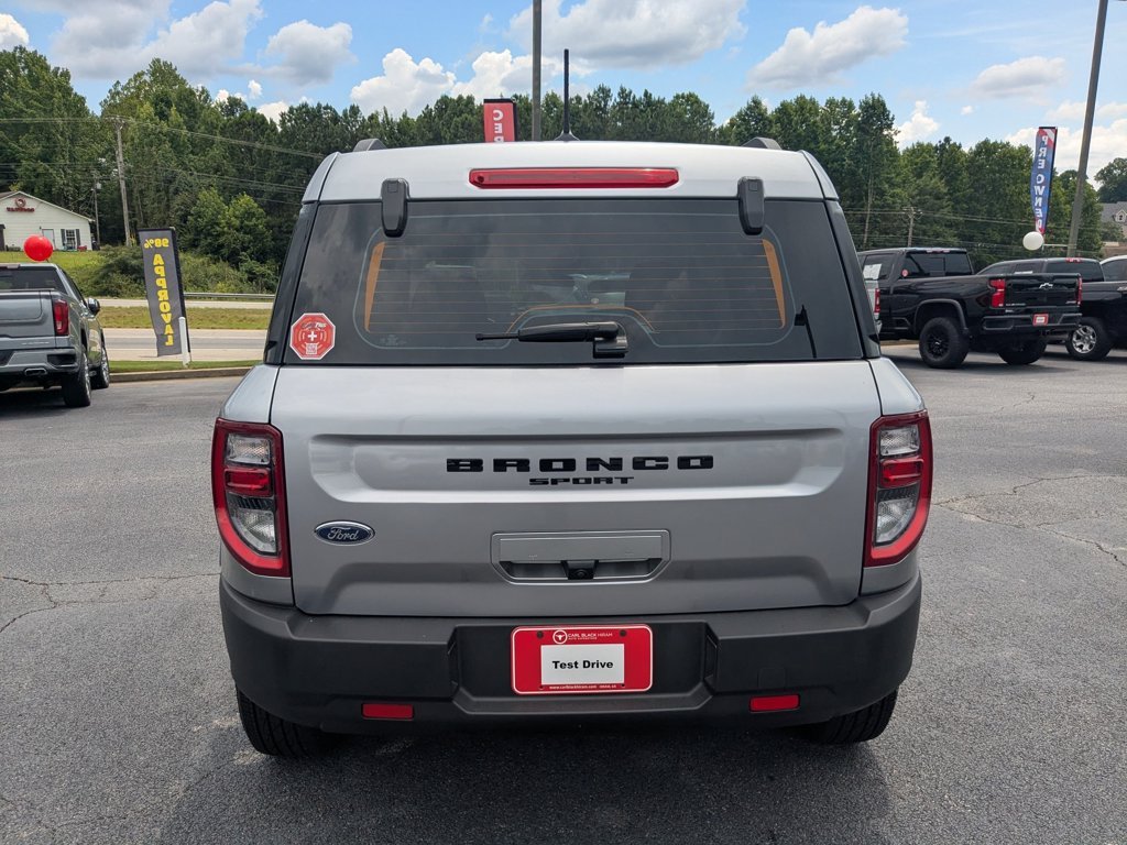 Used 2021  Ford Base image 6
