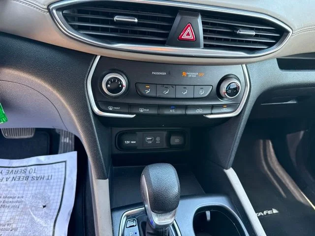 Used 2019 Red Hyundai SE image 22