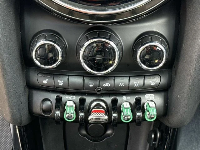 Used 2023 Green MINI Base image 20