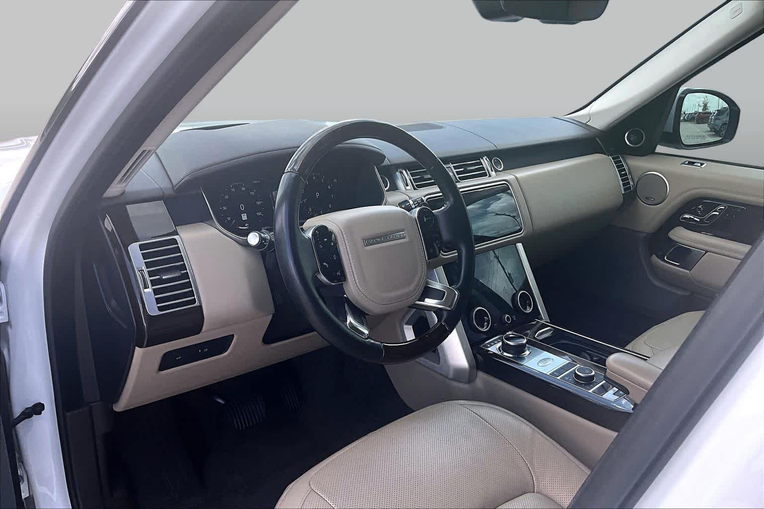 Used 2018 Fuji White Land Rover HSE image 16