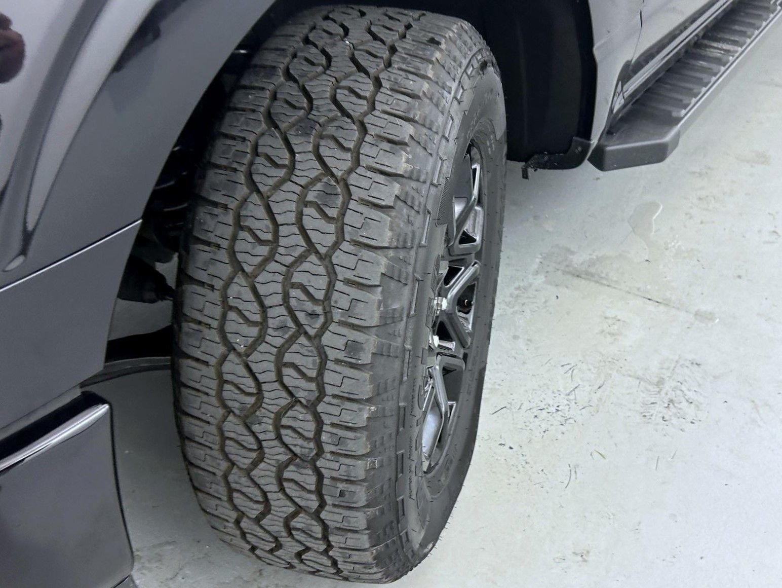 New 2026 Agate Black Metallic Ford XLT image 24