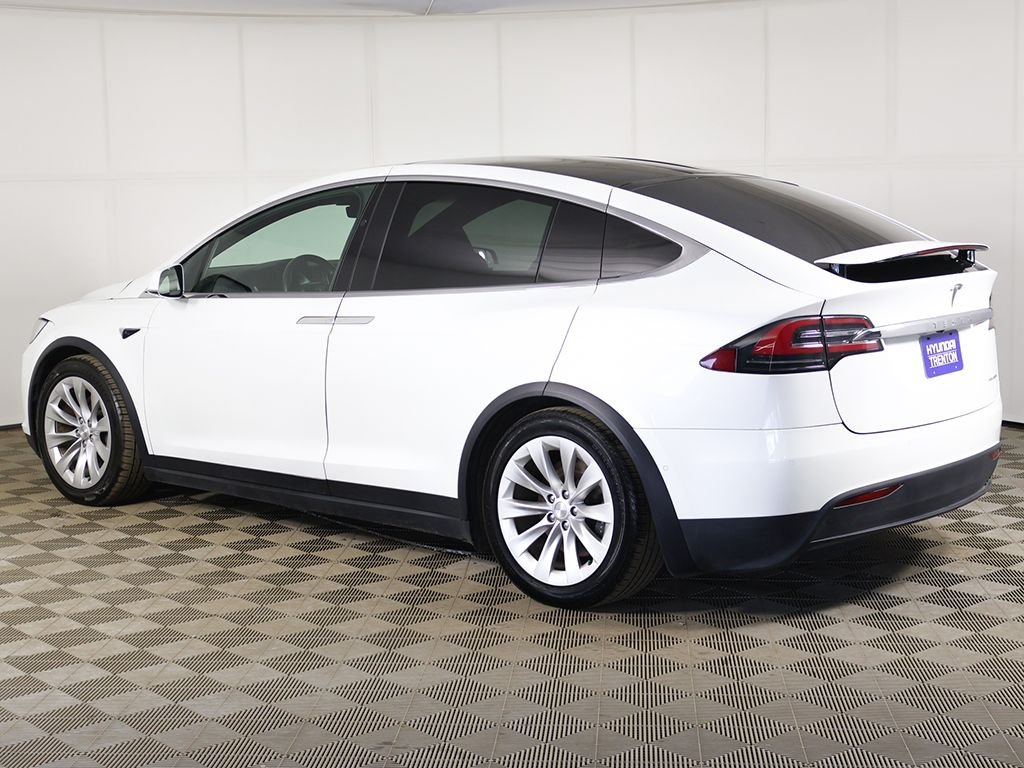 Used 2020 White Tesla Long Range image 11
