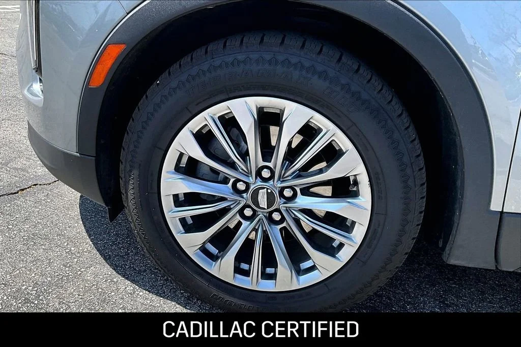 2024 Cadillac XT4 Premium Luxury - Photo 12