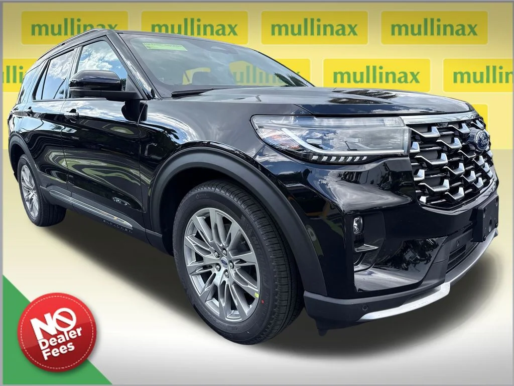 New 2026 Black Ford Platinum image 1