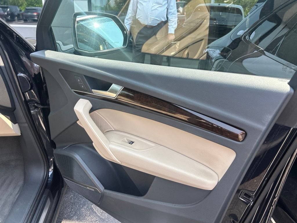 Used 2018 Blue Audi 2.0T image 6