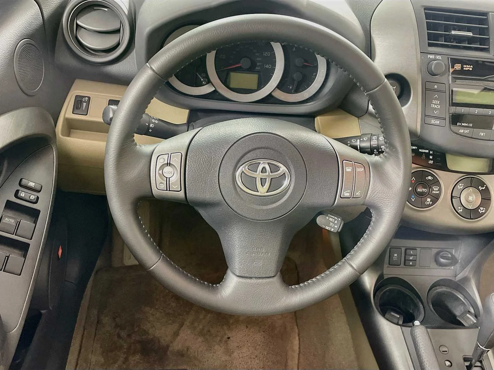 Used 2011 Barcelona Red Metallic Toyota Ltd image 9