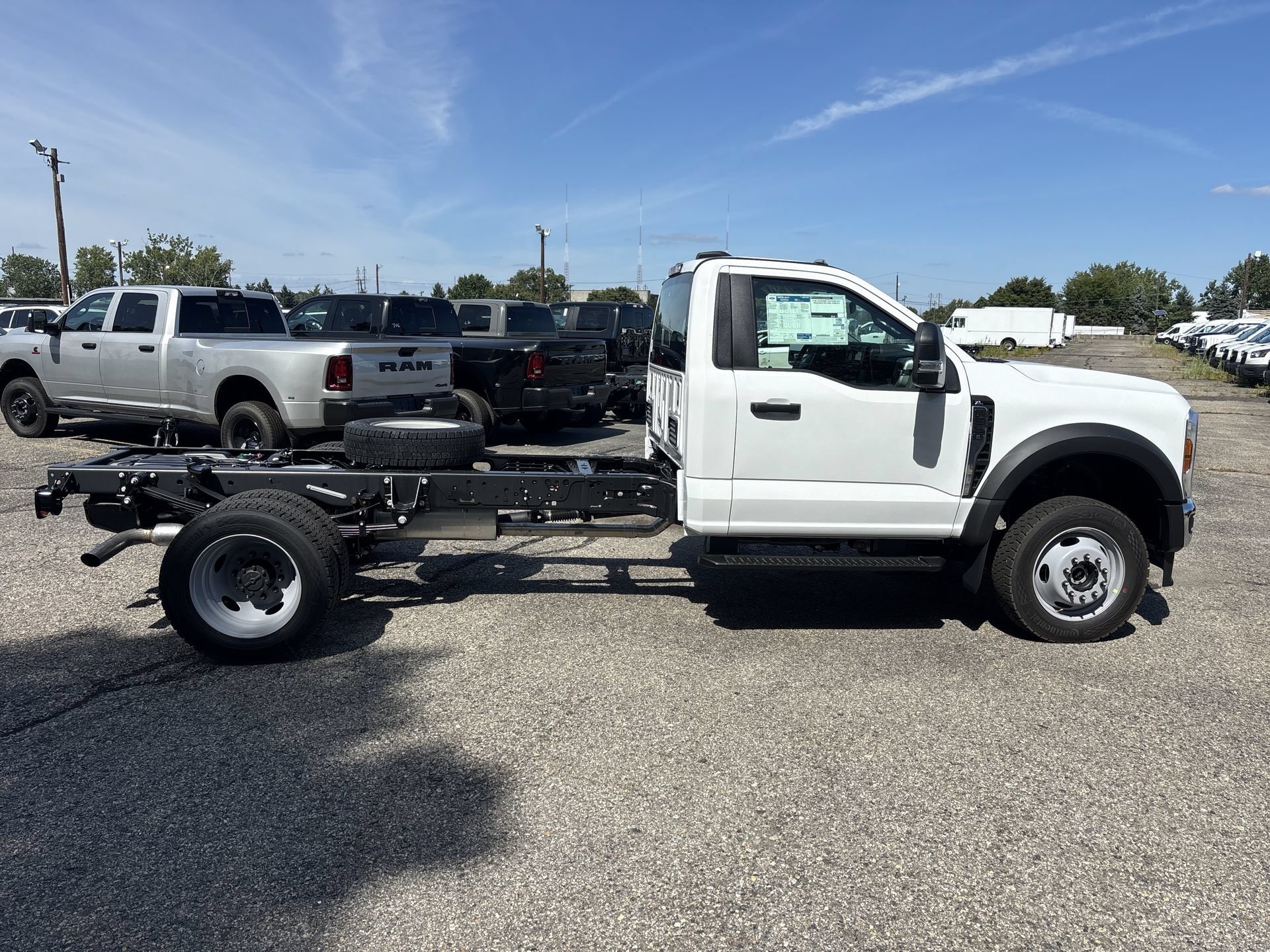 New 2026 Oxford White Ford XL image 17