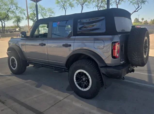 Used 2021 Carbonized Gray Metallic Ford Badlands image 4