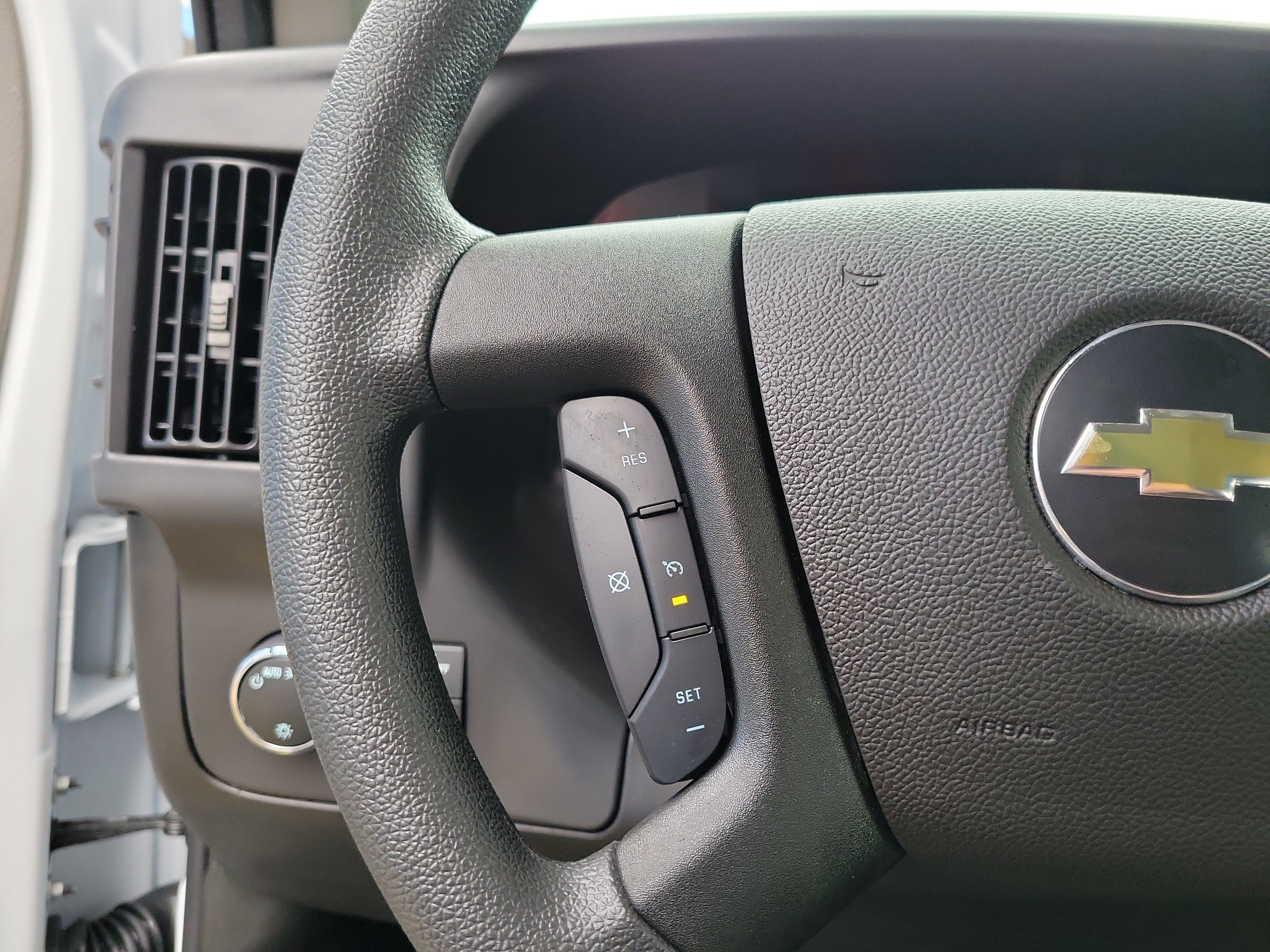 2025 Chevrolet Express Cargo Work Van - Photo 22