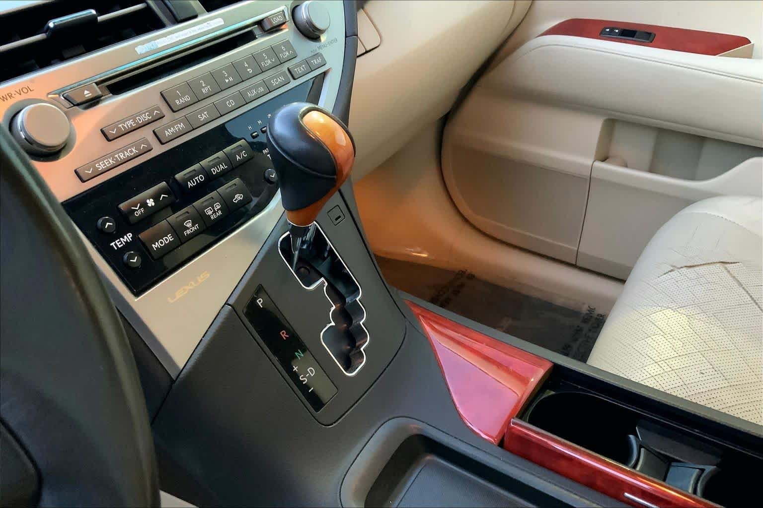 Used 2010 Starfire Pearl Lexus  image 14