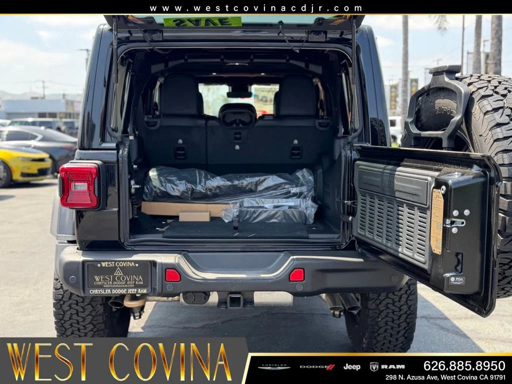 New 2024 Black Clear-Coat Exterior Paint Jeep Rubicon 392 image 19