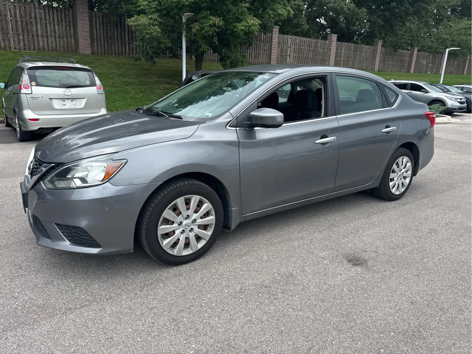 Used 2016 Nissan Sentra S with VIN 3N1AB7AP4GL680939 for sale in Lee's Summit, MO